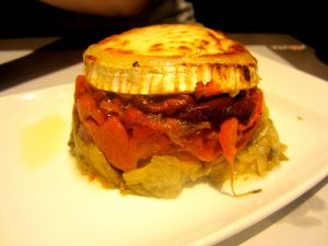 Escalibada con queso de cabra en La Flauta, Barcelona