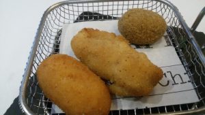 Croquetas XL “de lo más personal" en El Gato Canalla