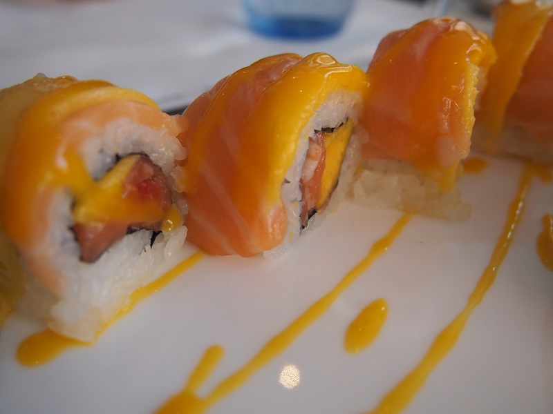 dragon roll sushi