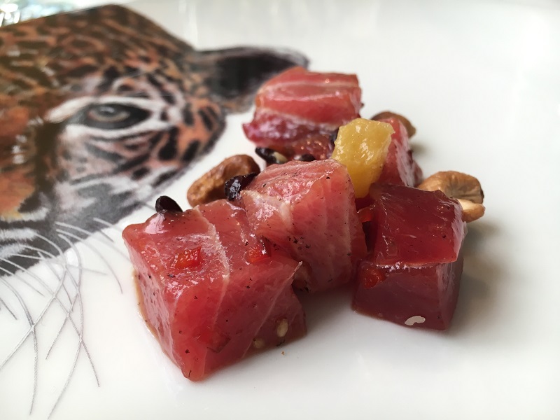 Poke de Atun Rojo con anacardos y arroz salvaje