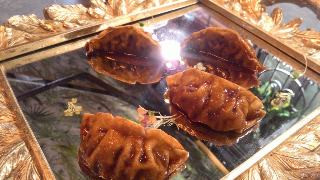 Gyozas de pato en La Cacatúa