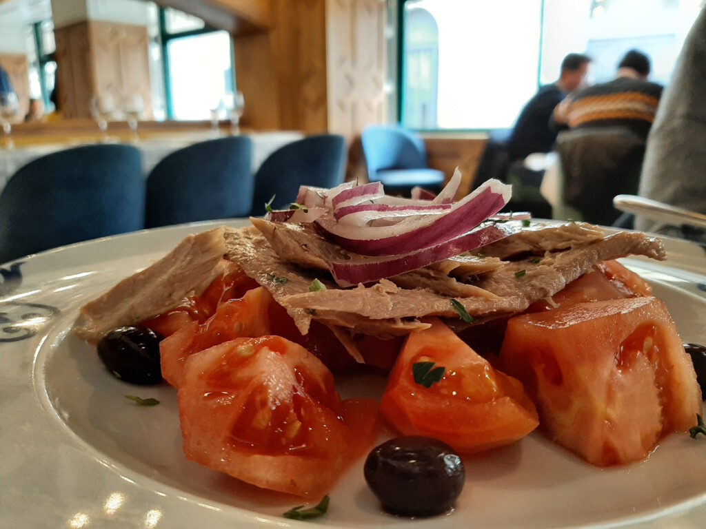 Edelweiss Ensalada de tomate y ventresca